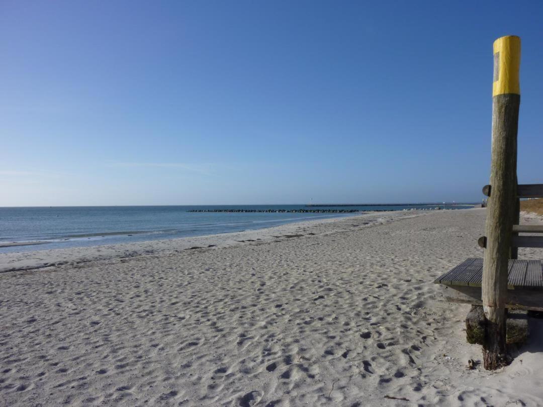 Traumhafter Ostsee-Ausblick, Fewo Direkt Am Strand Фемарн Экстерьер фото